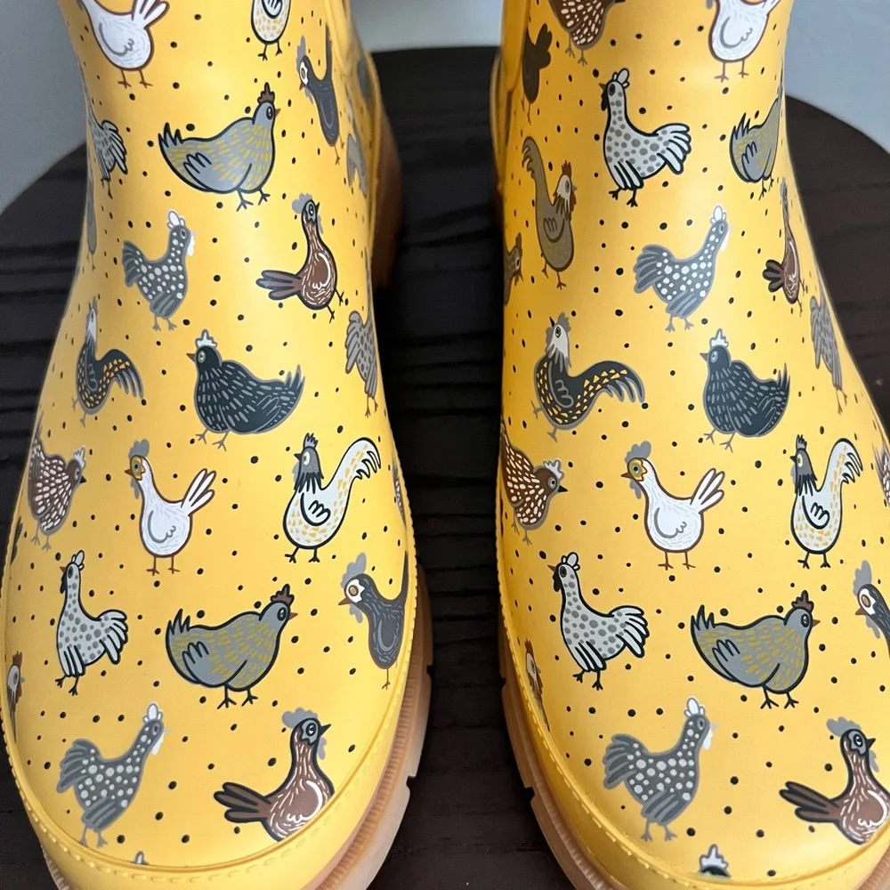 Western Chief Hen Frenzy Yellow Chelsea Rain Boots Chickens Hens 7